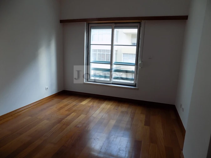 Apartamento T2 para Arrendamento em Carcavelos e Parede Foto 14
