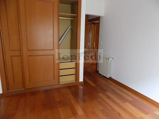 Apartamento T2 para Arrendamento em Carcavelos e Parede Foto 16