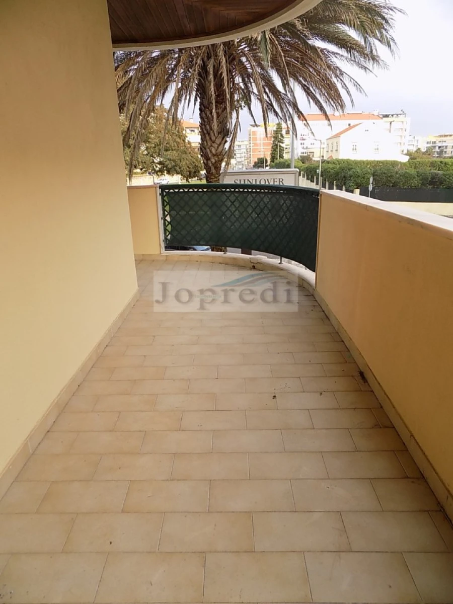 Apartamento T2 para Arrendamento em Carcavelos e Parede Foto 3