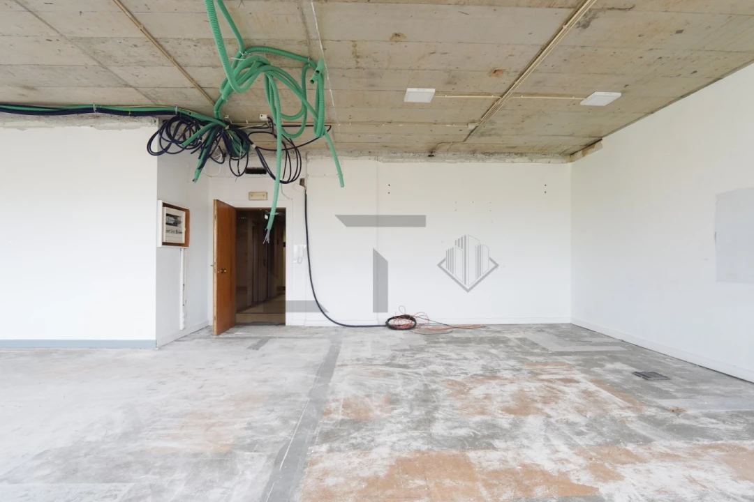 Escritório para Arrendamento em São Domingos de Benfica Foto 9