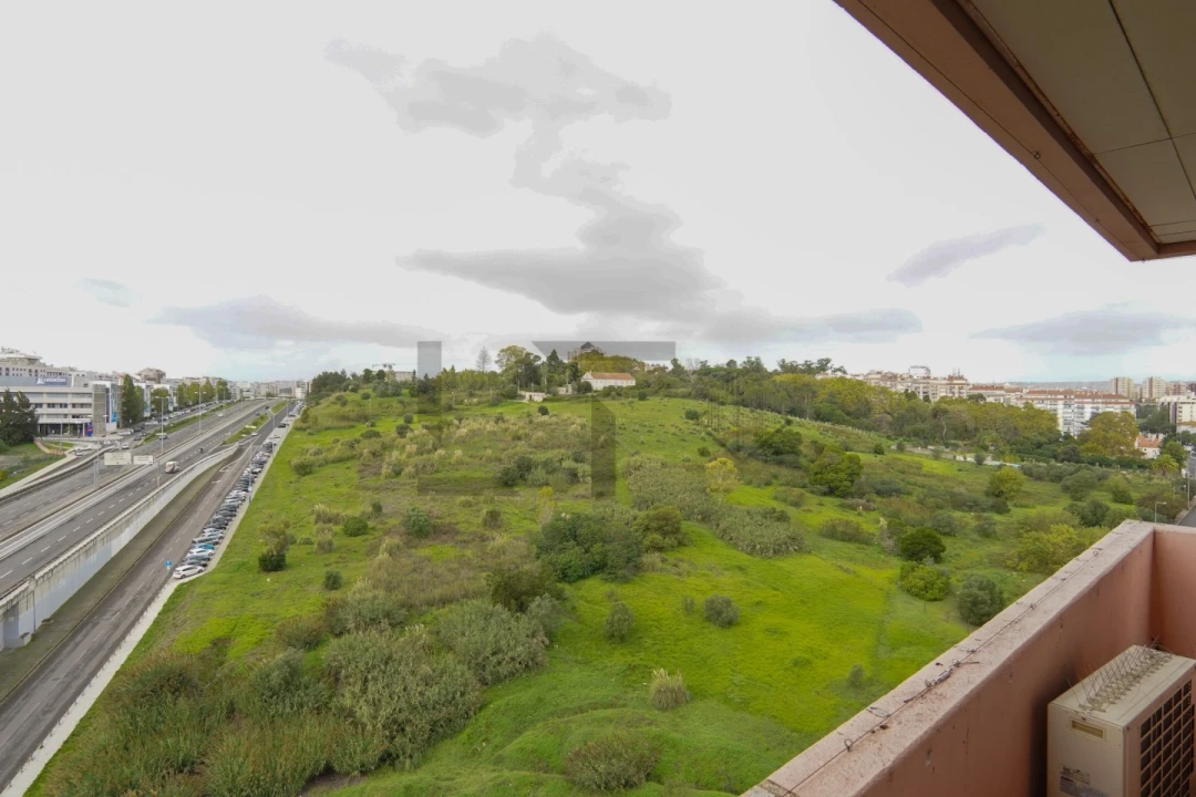 Escritório para Arrendamento em São Domingos de Benfica Foto 17