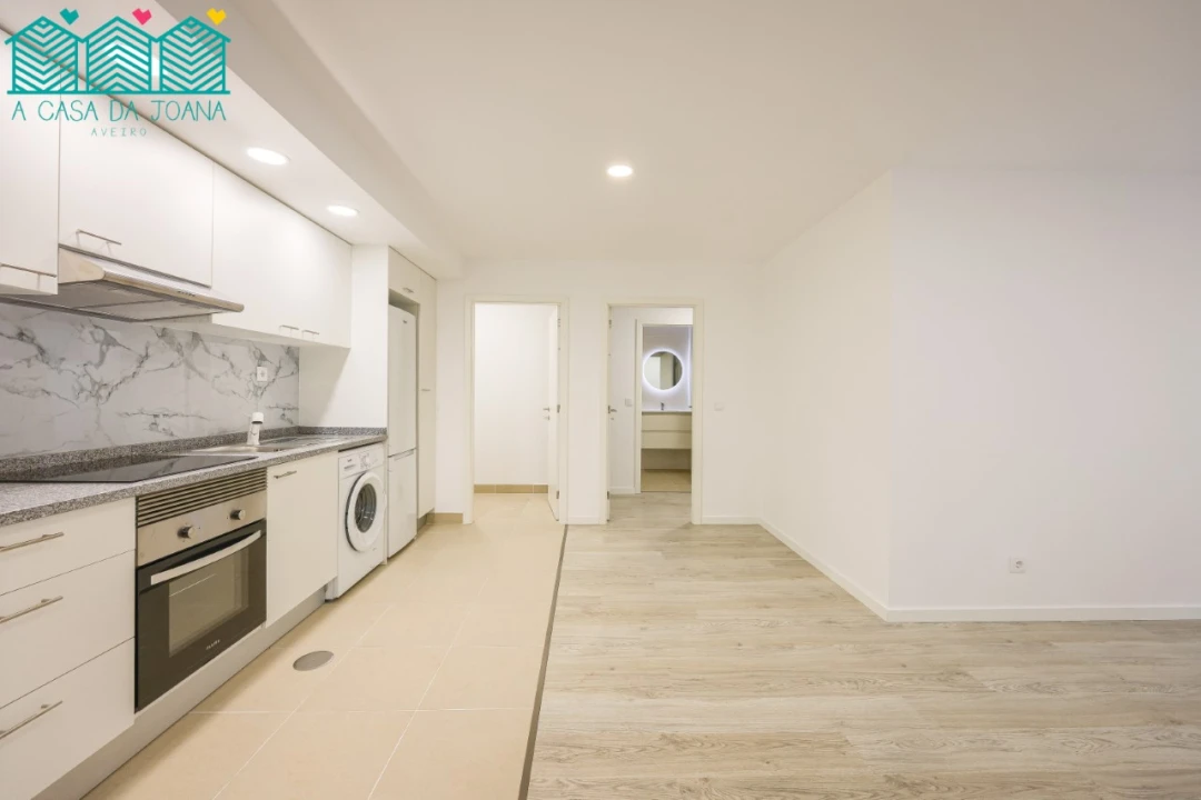 Apartamento T2 para Arrendamento em Aradas Foto 3