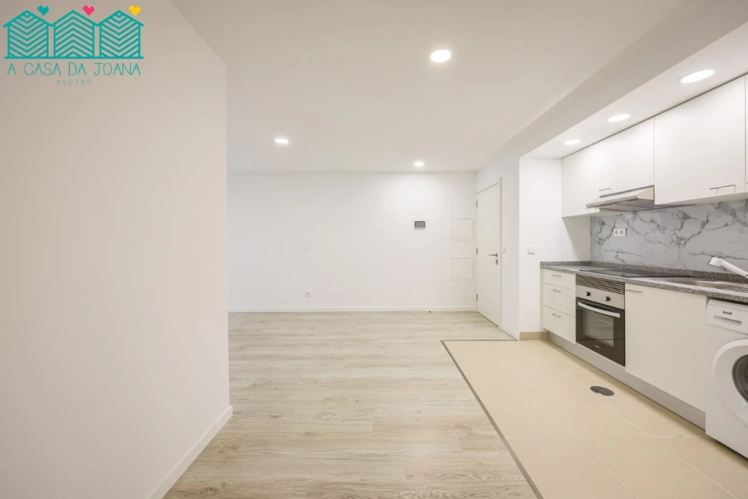 Apartamento T2 para Arrendamento em Aradas Foto 8