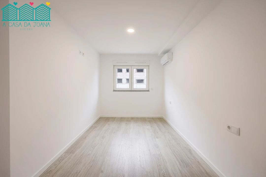 Apartamento T2 para Arrendamento em Aradas Foto 13