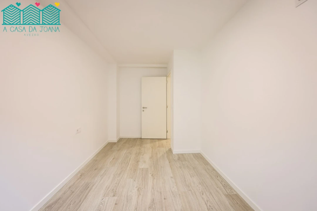 Apartamento T2 para Arrendamento em Aradas Foto 14
