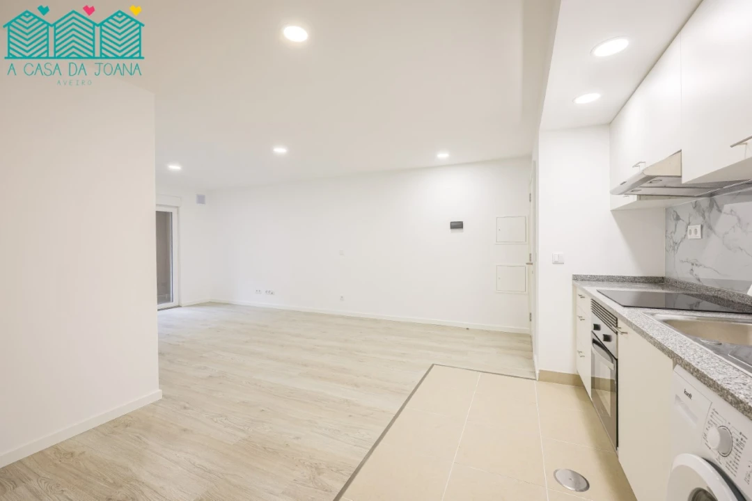 Apartamento T2 para Arrendamento em Aradas Foto 18