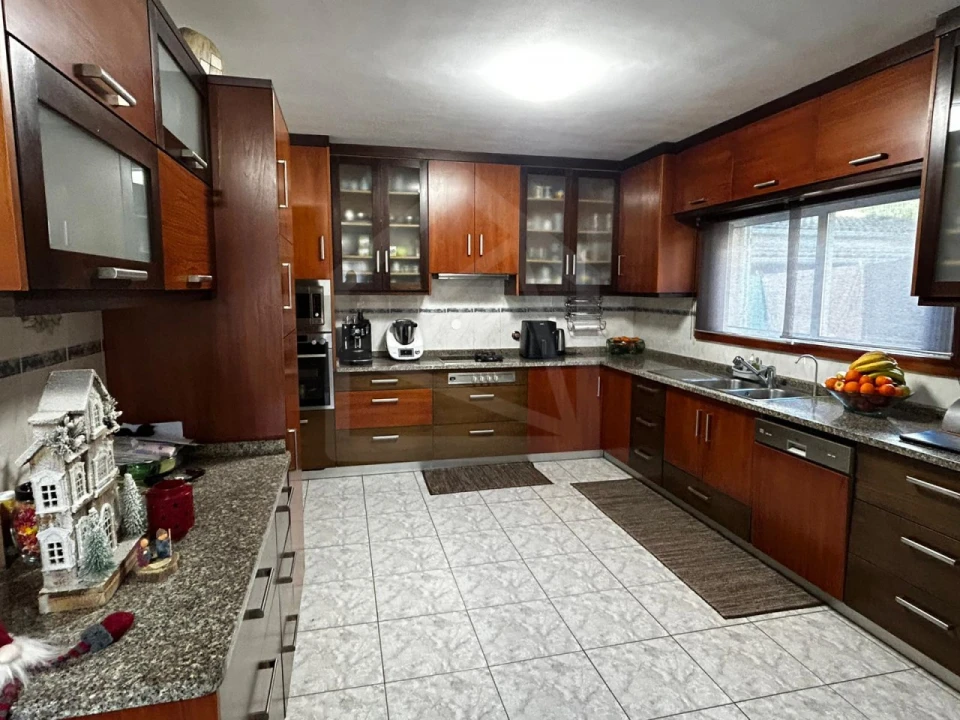 Moradia T3 para Venda em Escapães Foto 1