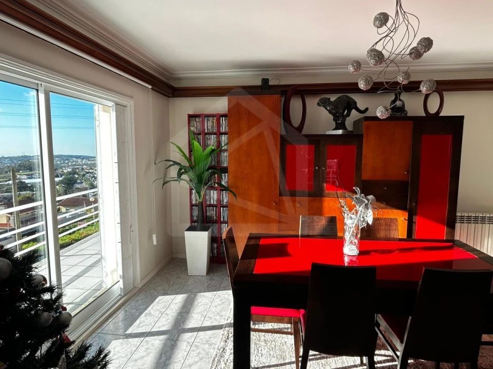 Moradia T3 para Venda em Escapães Foto 12