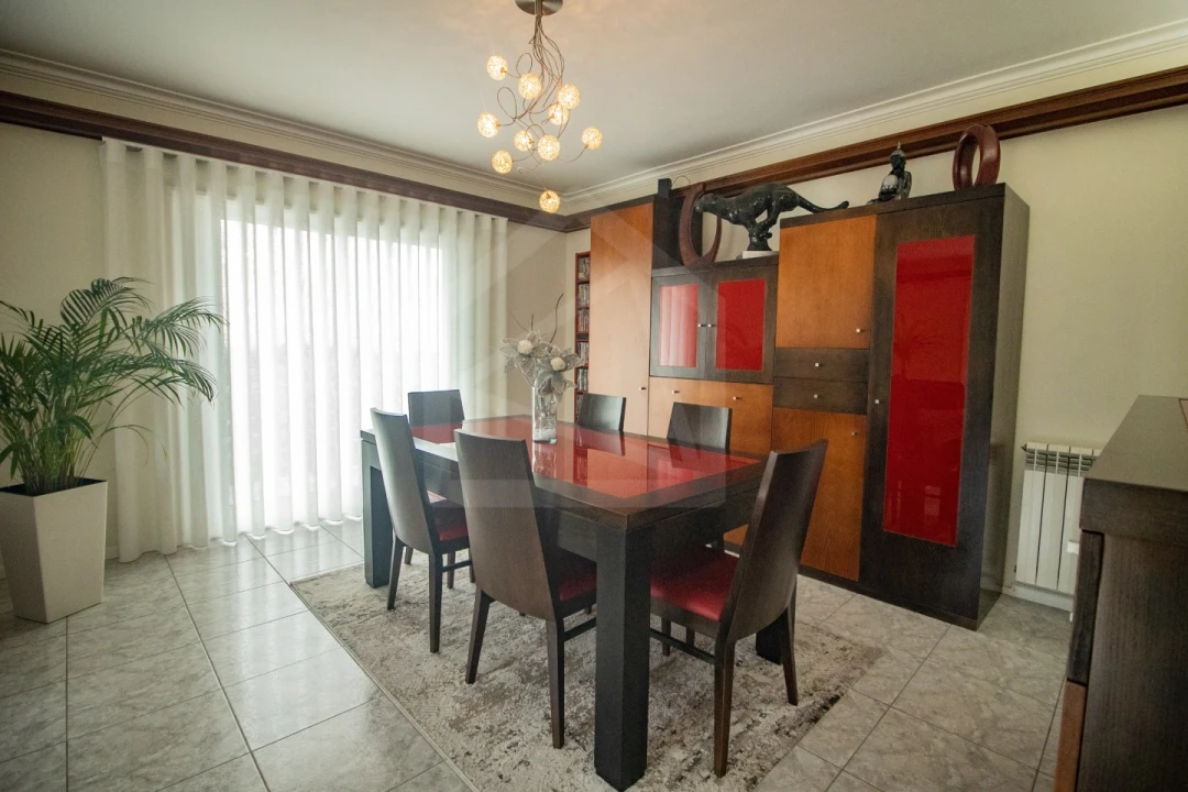 Moradia T3 para Venda em Escapães Foto 2