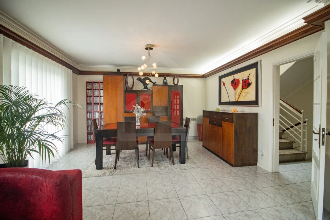 Moradia T3 para Venda em Escapães Foto 4