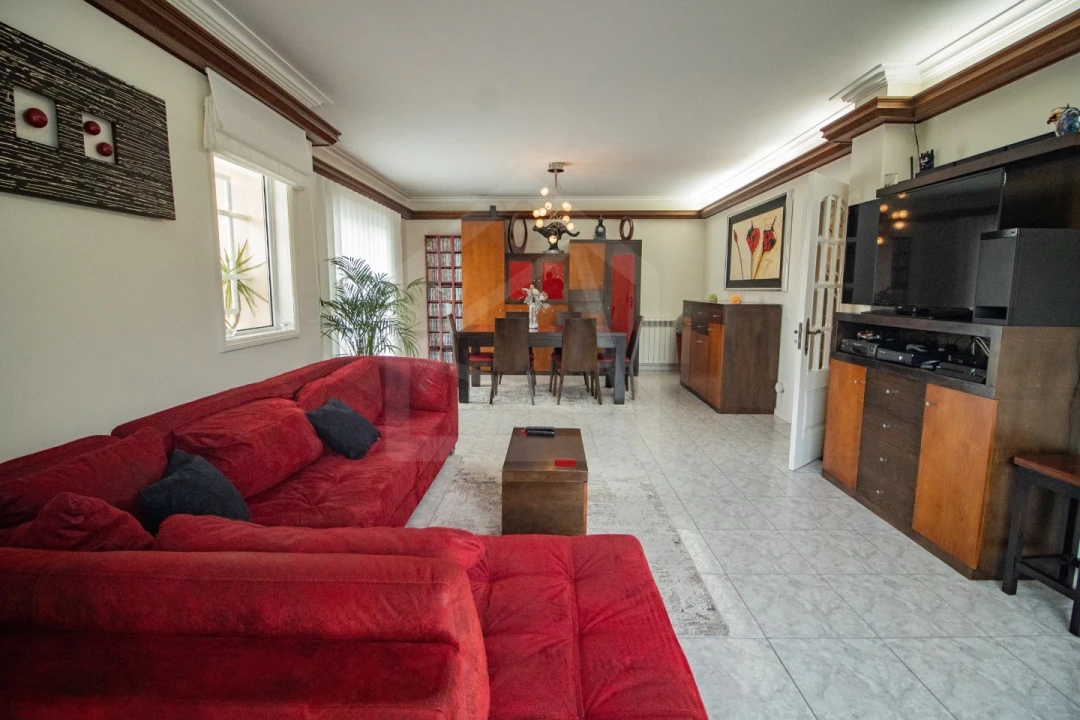 Moradia T3 para Venda em Escapães Foto 7