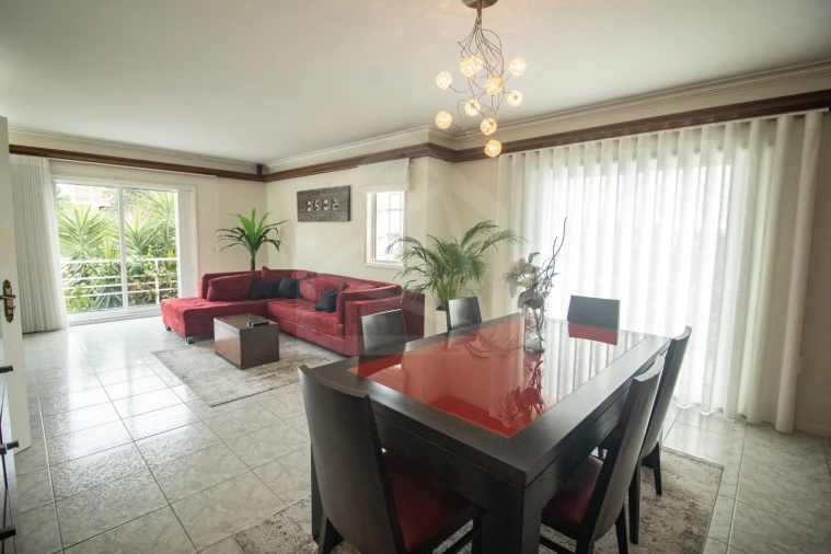 Moradia T3 para Venda em Escapães Foto 3