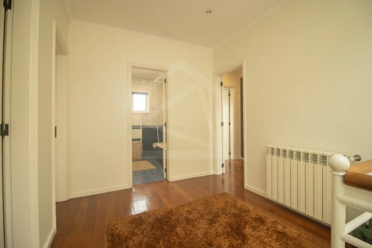 Moradia T3 para Venda em Escapães Foto 20