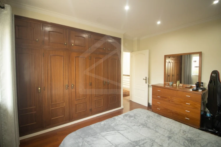 Moradia T3 para Venda em Escapães Foto 46