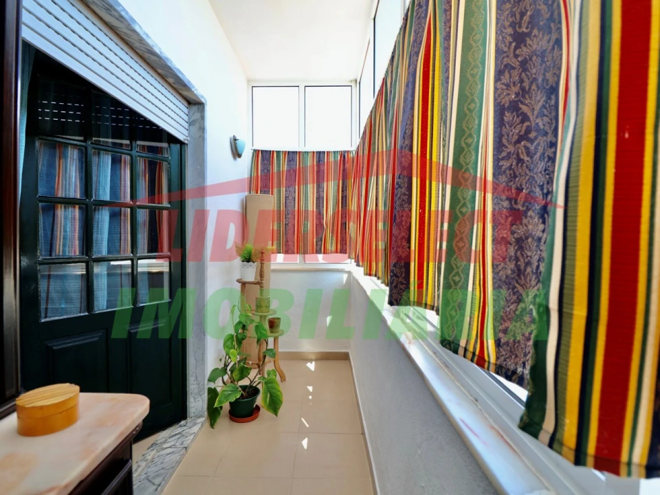 Moradia T2 para Venda em Silveira Foto 10