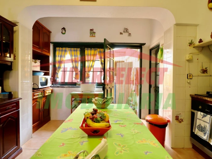 Moradia T2 para Venda em Silveira Foto 4