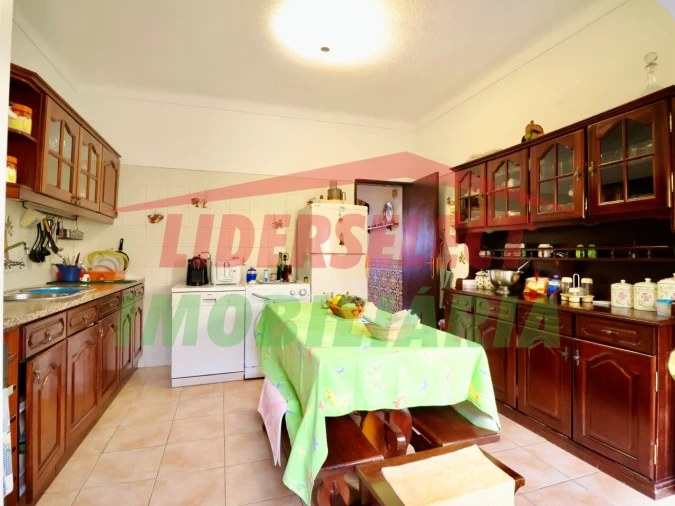 Moradia T2 para Venda em Silveira Foto 5