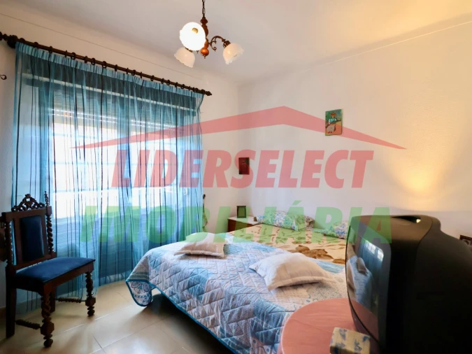 Moradia T2 para Venda em Silveira Foto 9