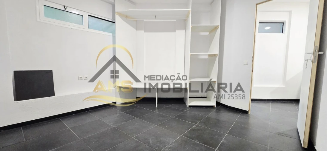 Loja para Venda em Azurem Foto 2