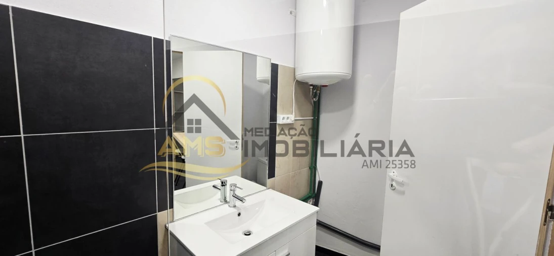 Loja para Venda em Azurem Foto 14