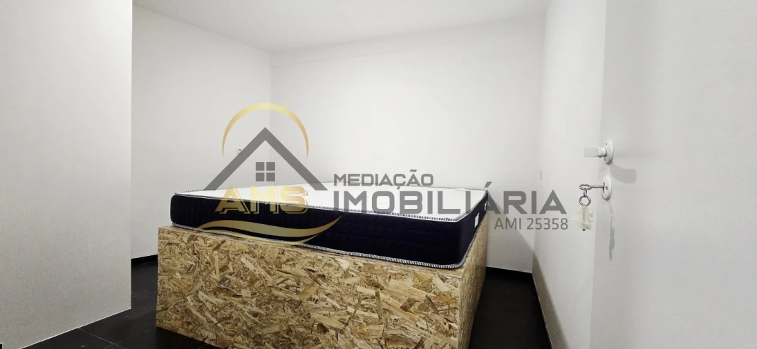 Loja para Venda em Azurem Foto 3