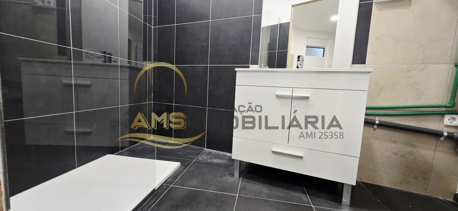 Loja para Venda em Azurem Foto 10