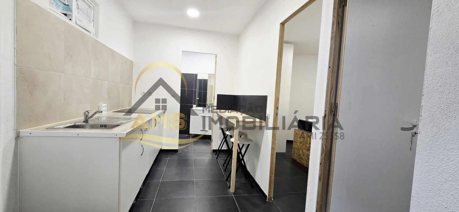 Loja para Venda em Azurem Foto 8