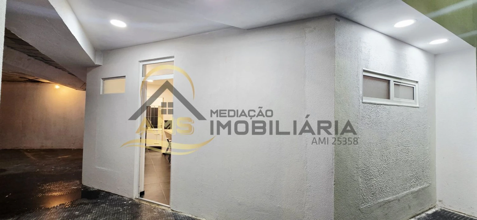 Loja para Venda em Azurem Foto 19