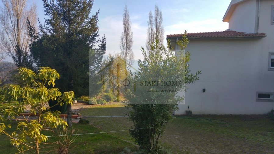 Moradia T3 para Venda em Ossela Foto 43