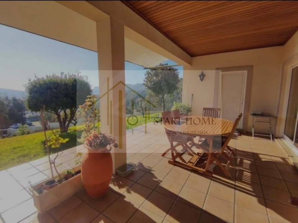 Moradia T3 para Venda em Ossela Foto 1