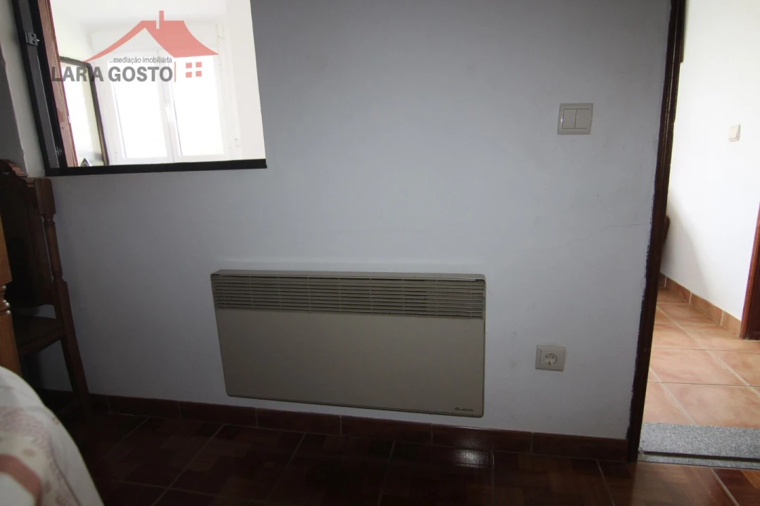 Moradia T4 para Venda em Arcas Foto 16