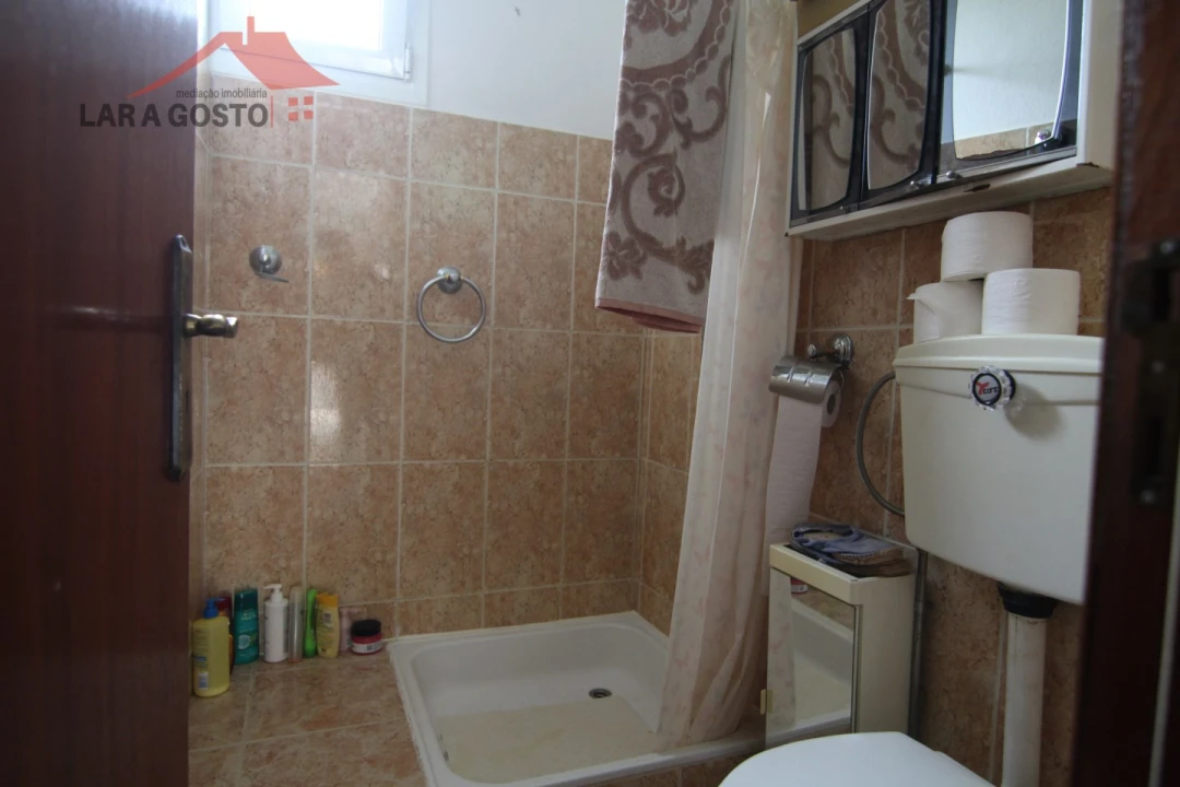 Moradia T4 para Venda em Arcas Foto 22