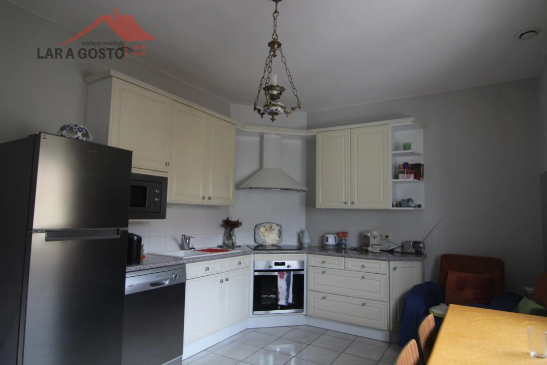 Moradia T4 para Venda em Arcas Foto 26