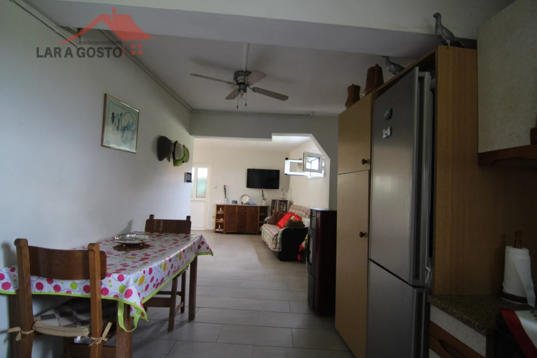 Moradia T4 para Venda em Arcas Foto 34