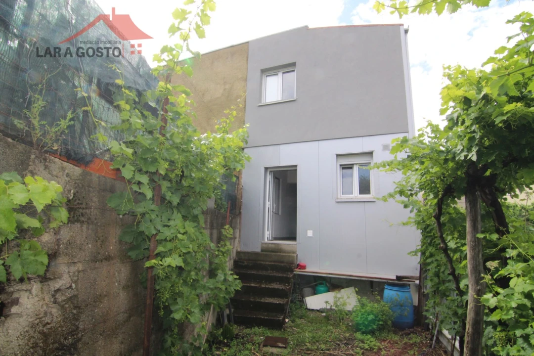 Moradia T4 para Venda em Arcas Foto 35