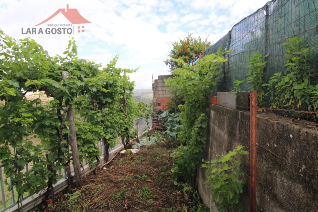 Moradia T4 para Venda em Arcas Foto 37