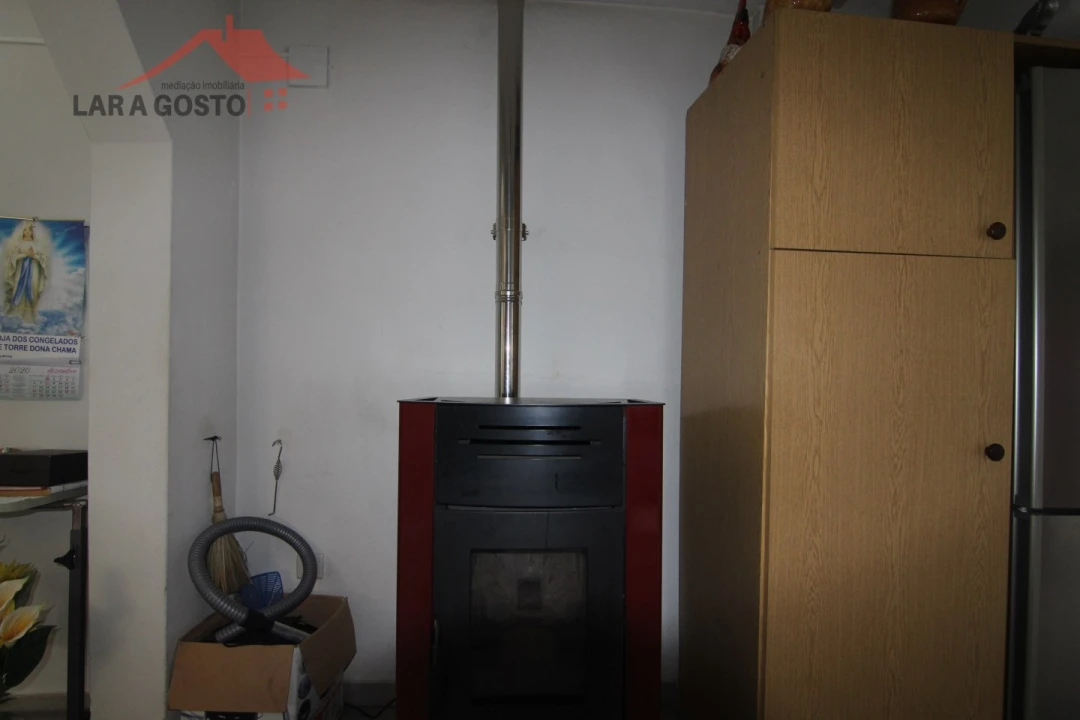 Moradia T4 para Venda em Arcas Foto 40