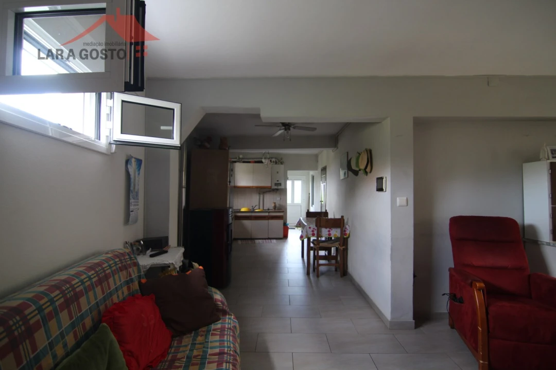 Moradia T4 para Venda em Arcas Foto 41