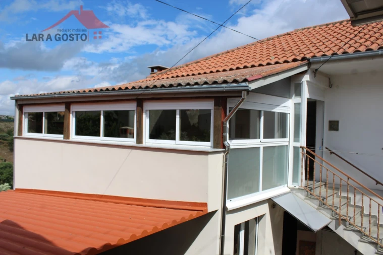 Moradia T4 para Venda em Arcas Foto 4