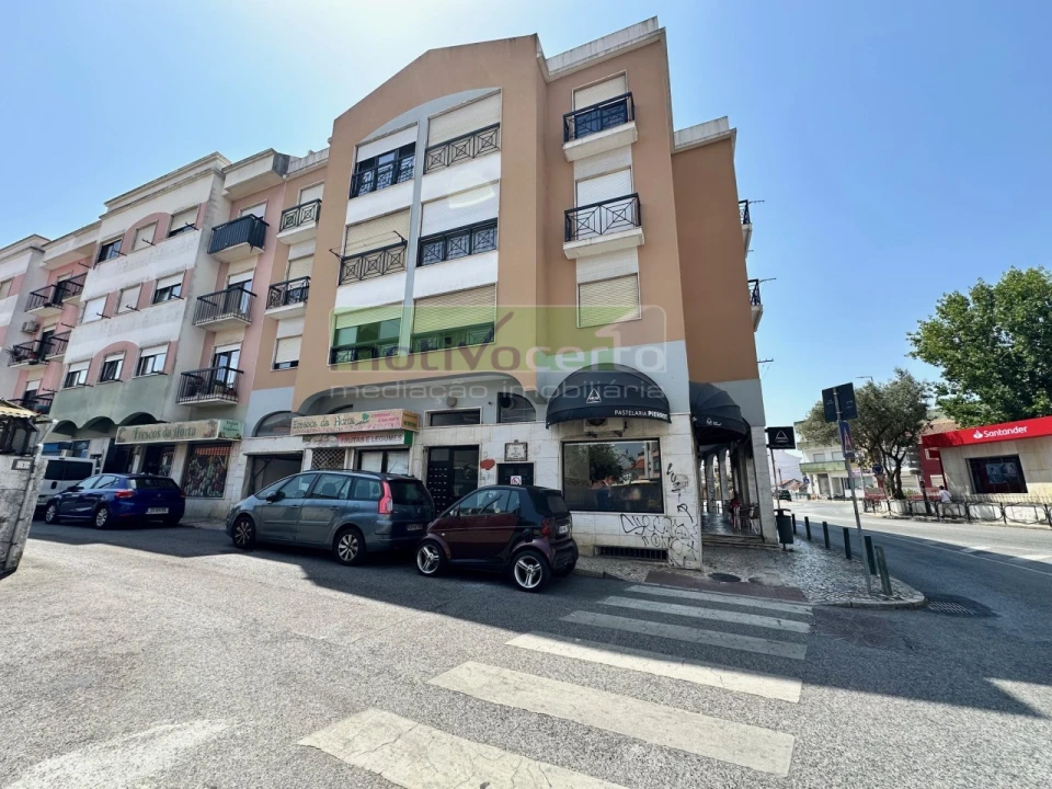 Armazém para Venda em Algueirão-Mem Martins Foto 2