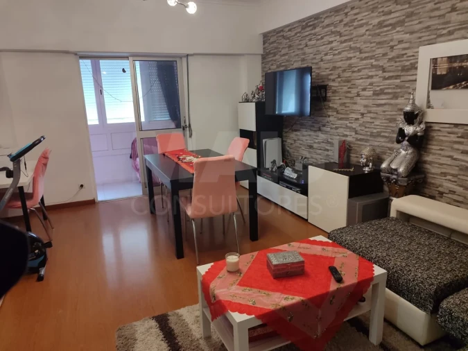 Apartamento T2 para Venda em Póvoa de Santa Iria e Forte da Casa Foto 1