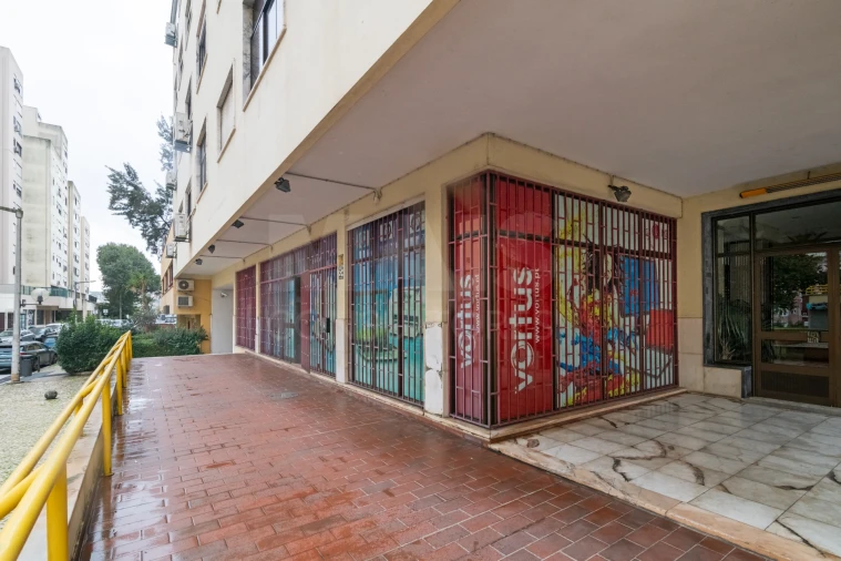 Loja para Venda em Benfica Foto 3