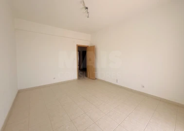Prédio para Venda em Santa Iria de Azoia, São João da Talha e Bobadela