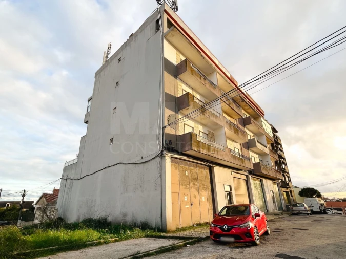 Prédio para Venda em Santa Iria de Azoia, São João da Talha e Bobadela