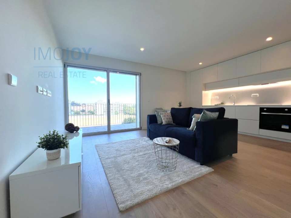 Apartamento T1 para Arrendamento em Paranhos Foto 1