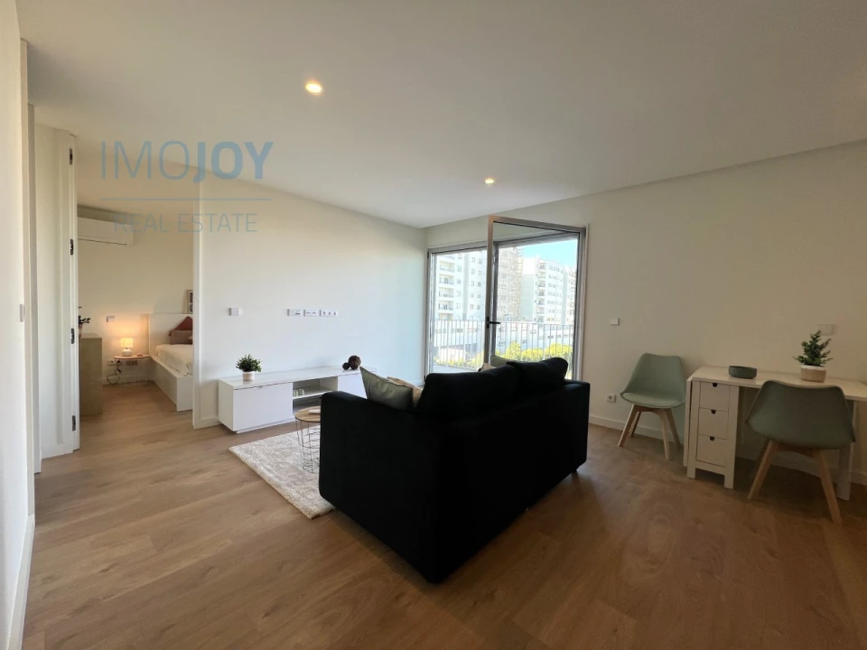 Apartamento T1 para Arrendamento em Paranhos Foto 4