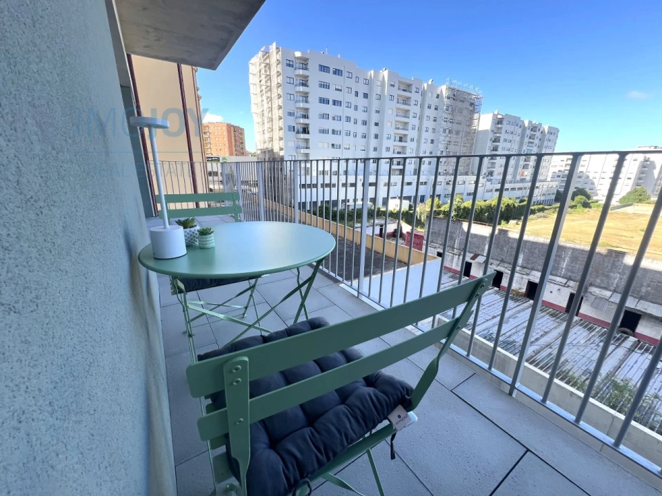 Apartamento T1 para Arrendamento em Paranhos Foto 25