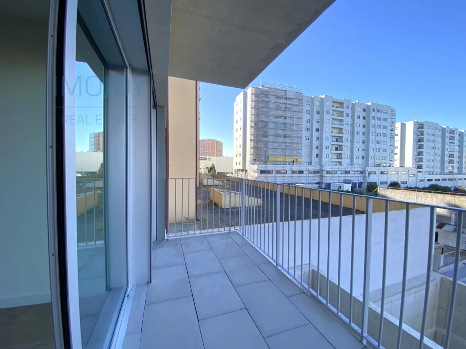 Apartamento T1 para Arrendamento em Paranhos Foto 26