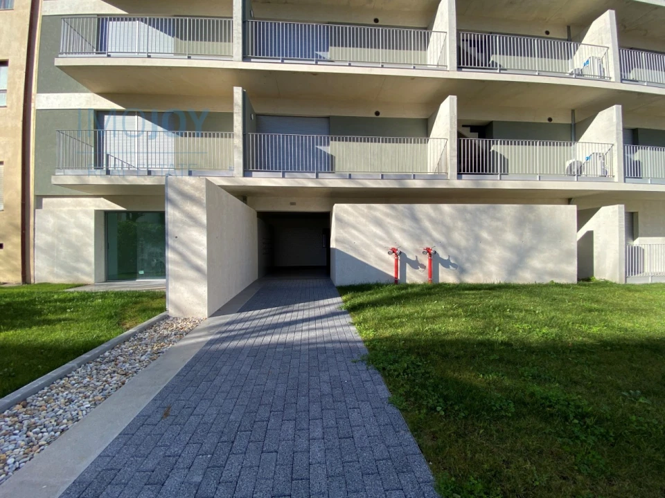 Apartamento T1 para Arrendamento em Paranhos Foto 27