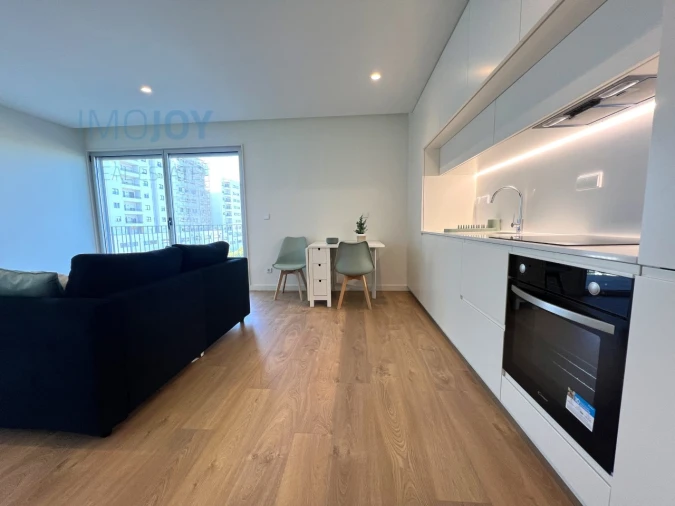 Apartamento T1 para Arrendamento em Paranhos Foto 12